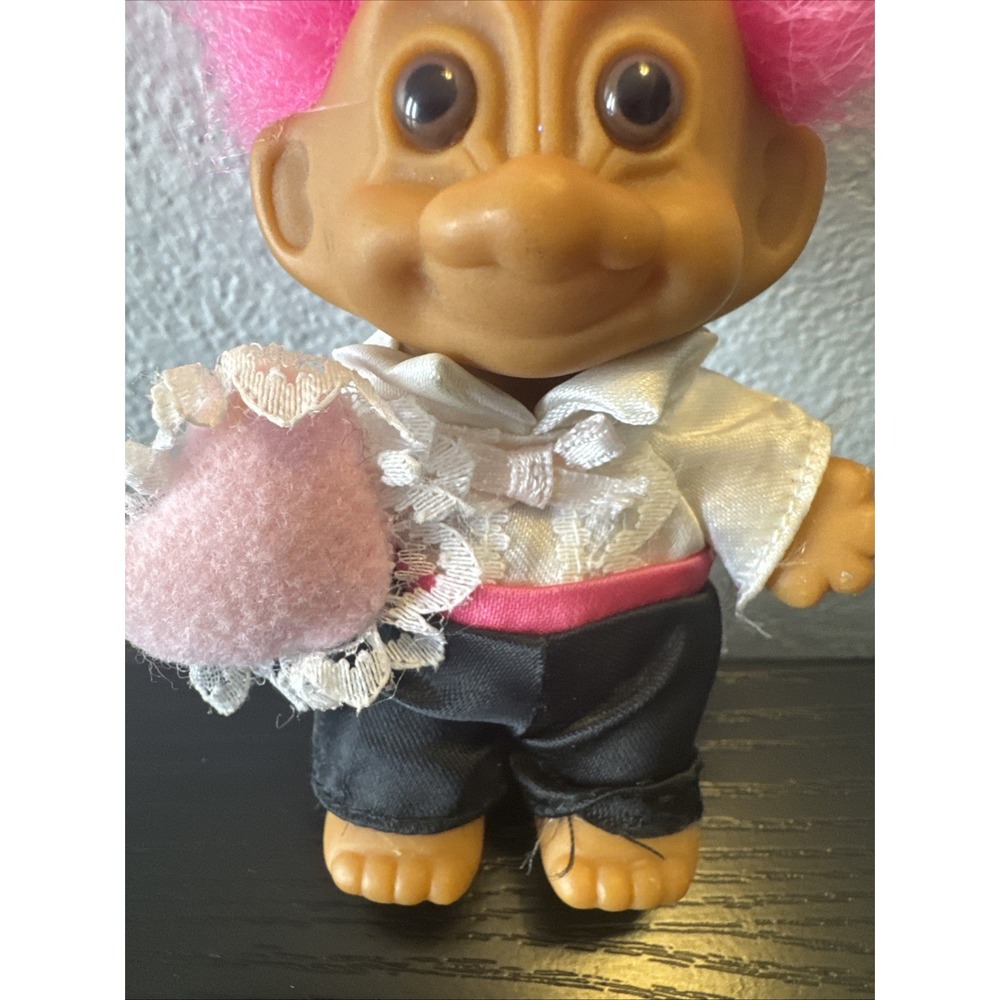 Vintage Russ 3" Troll with Hot Pink Hair Doll Toy Brown Eyes Love Ring Bearer - Picture 3 of 5